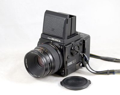 Lot 277 - Bronica GS-1 6x7 Medium Format Camera.