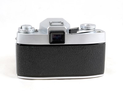 Lot 106 - A Chrome Leicaflex with 50mm f2 Summicron-R.