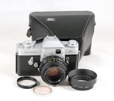 Lot 106 - A Chrome Leicaflex with 50mm f2 Summicron-R.