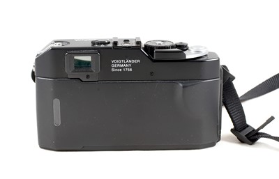 Lot 423 - Black Voigtlander Bessa-R with 28mm Color-Skopar Lens.