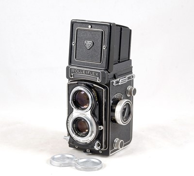 Lot 319 - A Rolleiflex T 120 TLR Camera.