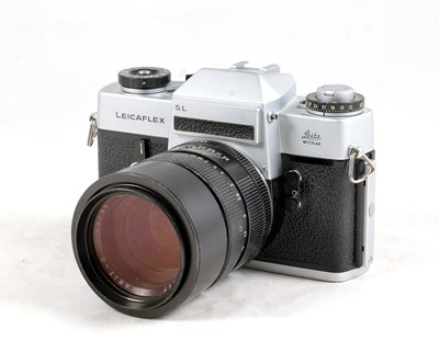 Lot 107 - A Chrome Leicaflex SL with 90mm f2.8 Elmarit-R.