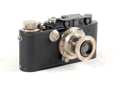 Lot 129 - A Black Leica III (F), circa 1933. #110262.