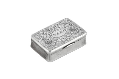 Lot 199 - A mid-19th century Chinese Export silver snuff box, Canton circa 1860 retailed by Khecheong