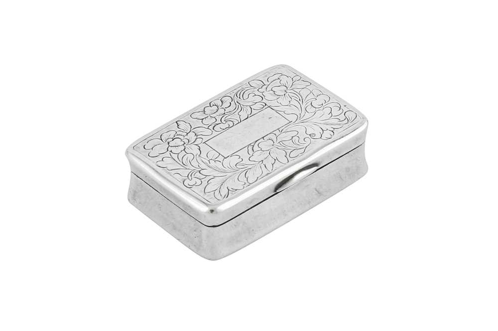 Lot 196 - A mid-19th century Chinese Export silver snuff box, Canton circa 1860 retailed by Khecheong