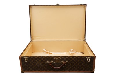 Lot 271 - Louis Vuitton Monogram Alzer Suitcase 80