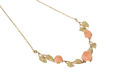 Lot 199 - λ A coral necklace