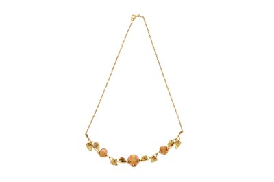 Lot 199 - λ A coral necklace