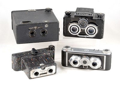 Lot 346 - Group of 4 Stereo Cameras.