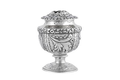 Lot 581 - A George III / IV provincial sterling silver pepper, York circa 1818 by James Barber and William Whitwell (ended 1823)