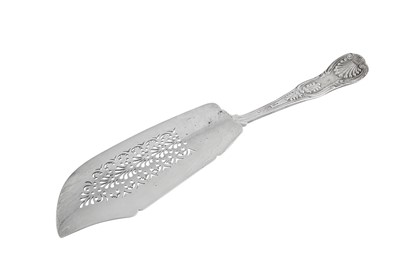 Lot 400 - A George IV sterling silver fish slice, London 1823 by William Chawner