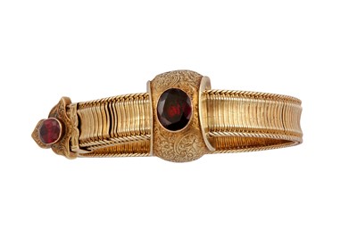Lot 7 - A victorian garnet bracelet