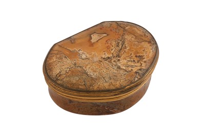 Lot 2 - A George II gilt metal mounted agate snuff box, circa 1740