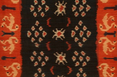 Lot 824 - A SUMBA COTTON IKAT HINGGI (SHOULDER OR HIP CLOTH)