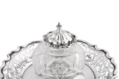 Lot 39 - A George V sterling silver inkstand, Sheffield 1911 by Walker and Hall