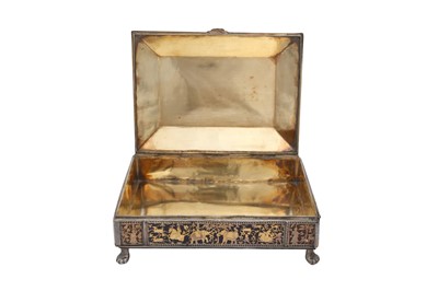 Lot 588 - A GOLD, COLOURED-GLASS AND PARCEL-GILT SILVER THEWA JEWELLERY BOX