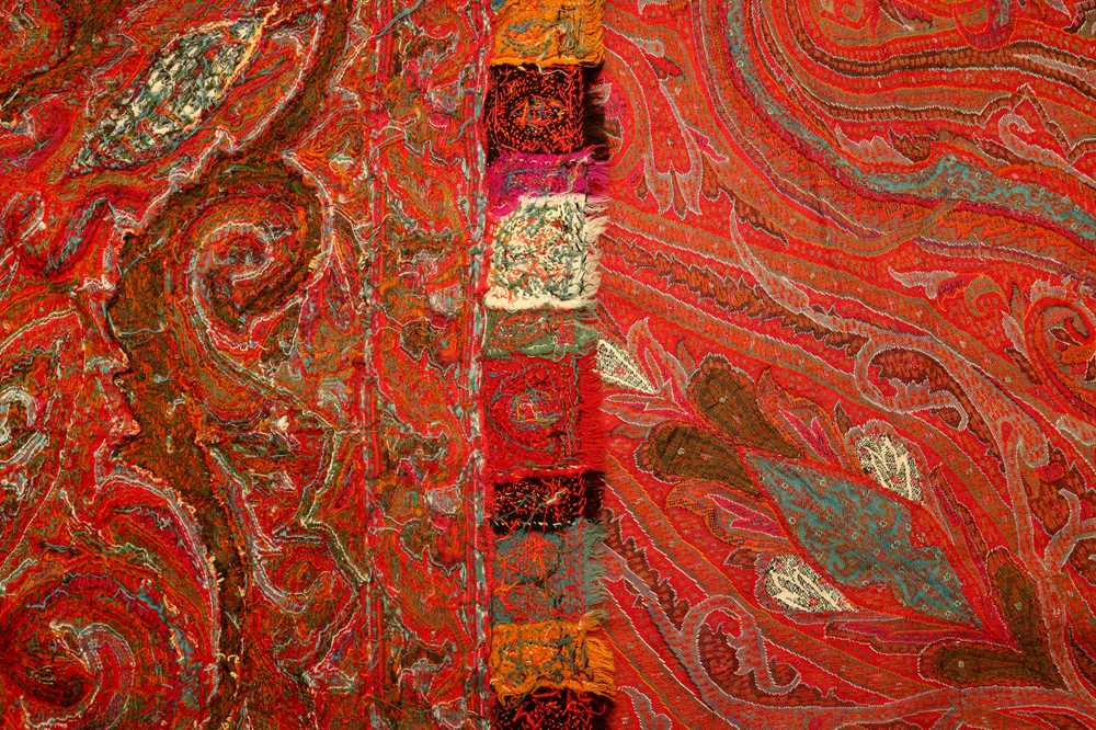 Lot 823 A KASHMIRI RUMAL SHAWL
