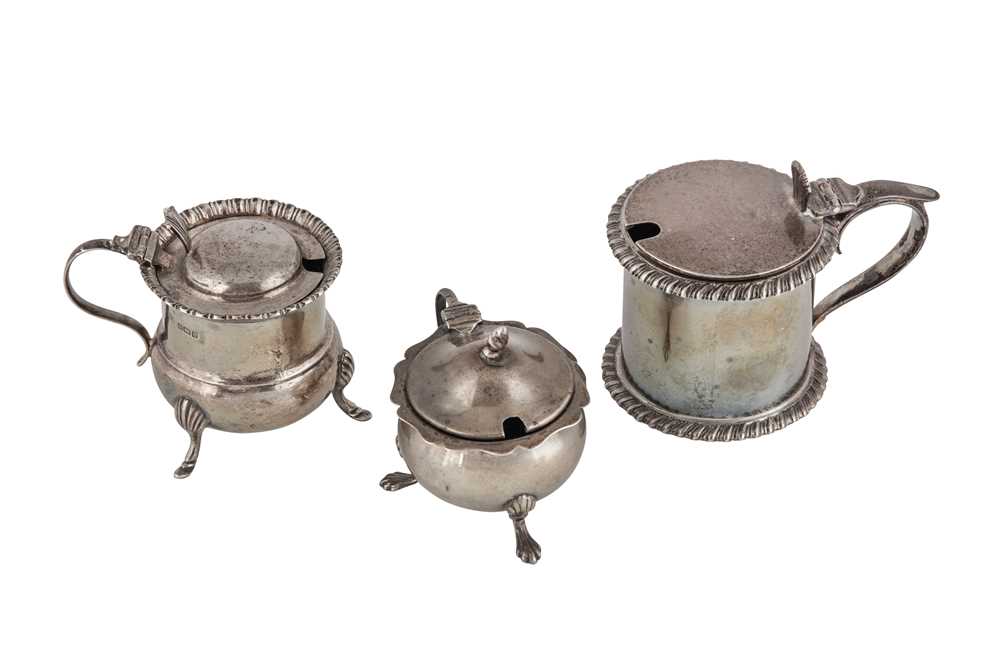 Lot 21 - A MIXED GROUP OF STERLING SILVER MUSTARD POTS