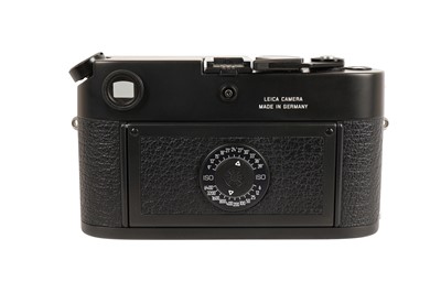 Lot 172 - A Leica M6 TTL Rangefinder Camera Body
