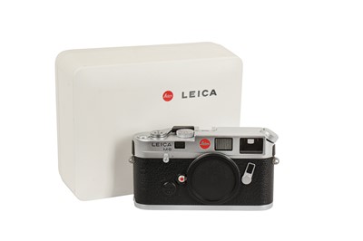Lot 171 - A Leica M6 Classic Rangefinder Camera Body
