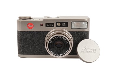 Lot 526 - A Leica CM Zoom 18141 Compact Camera