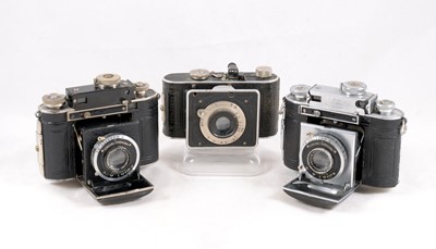 Lot 498 - 2 Certo Dollina Rangefinder Cameras & a Foth Derby.