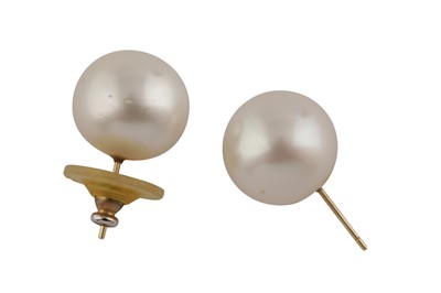 Lot 157 - A pair of cultured pearl studs