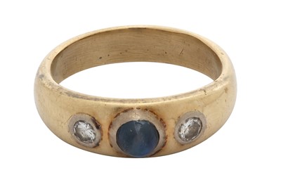 Lot 110 - A diamond and sapphire ring