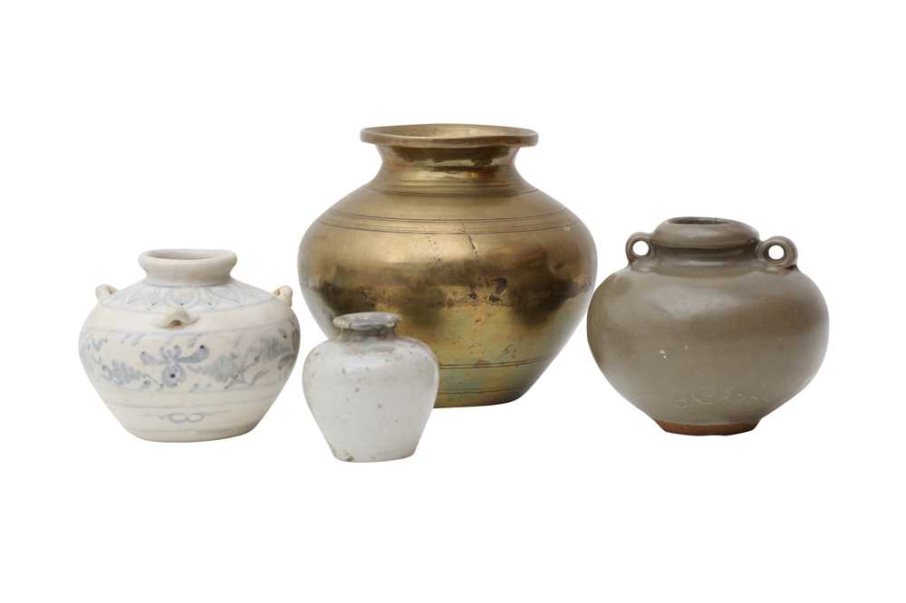 Lot 72 - FOUR CHINESE JARS.