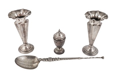 Lot 49 - A GEORGE V STERLING SILVER REPLICA OF THE ANNOINTING SPOON, BIRMINGHAM 1910 BY LEVI AND SALAMAN