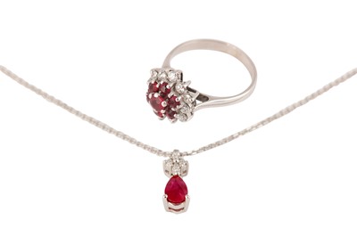 Lot 45 - A RUBY AND DIAMOND PENDANT AND RING SUITE