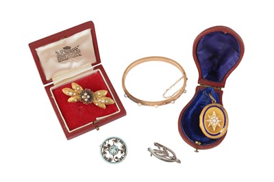 Lot 46 - A GROUP OF JEWELLERY