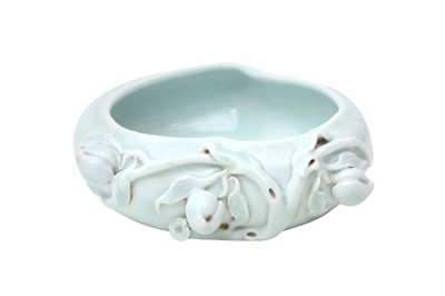 Lot 258 - A CHINESE PALE CELADON GLAZED 'PEACH' WASHER.