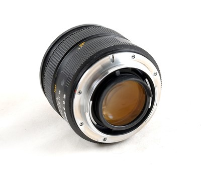 Lot 97 - Leica R7 & 50mm f1.4 Summilux-R Lens.