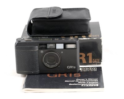 Lot 573 - Ricoh GR1s Date Compact Camera.
