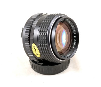 Lot 457 - FAST Pentax-M SMC 85mm F2 Portrait Lens.