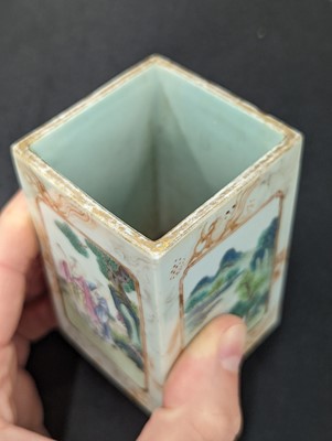 Lot 36 - A CHINESE FAMILLE ROSE SQUAURE-SECTION BRUSH POT, BITONG.