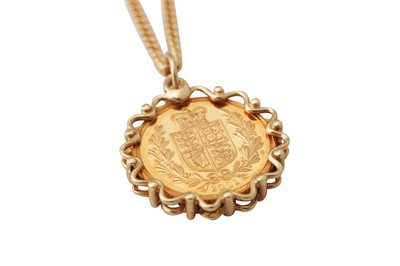 Lot 2 - A Queen Elizabeth II full sovereign pendant necklace