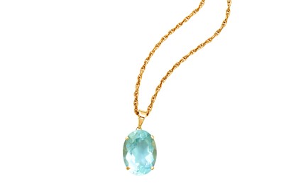 Lot 74 - An aquamarine pendant necklace
