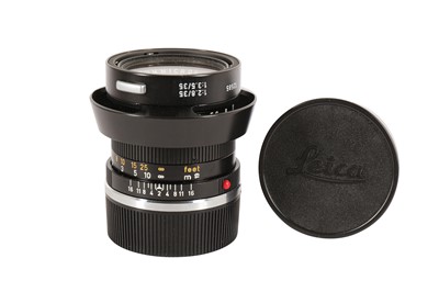 Lot 211 - A Leitz 50mm f/2 Summicron Lens