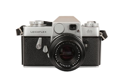 Lot 104 - A Leicaflex SLR Camera
