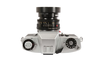 Lot 105 - A Leicaflex SLR Camera