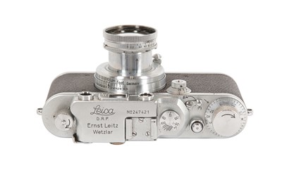 Lot 143 - A Leica IIIa Rangefinder Camera