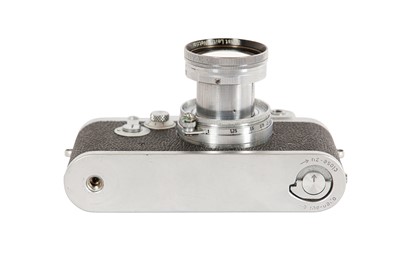 Lot 147 - A Leica IIIg Rangefinder Camera