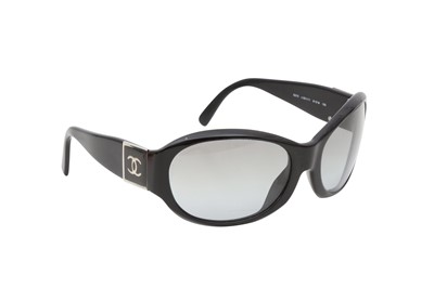 Lot 466 - Chanel Black Oval CC Logo Sunglasses
