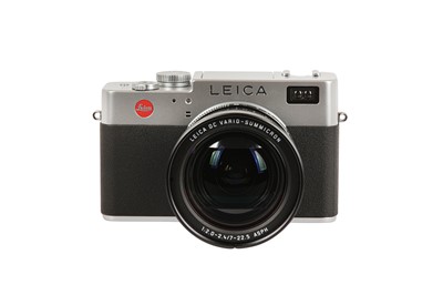 Lot 528 - A Leica Digilux-2 Digital Camera
