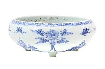 Lot 444 - A CHINESE BLUE AND WHITE 'LOTUS' INCENSE BURNER.