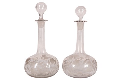 Lot 198 - A PAIR OF 19TH CENTURY GLOBE AND SHAFT FORM DECANTERS