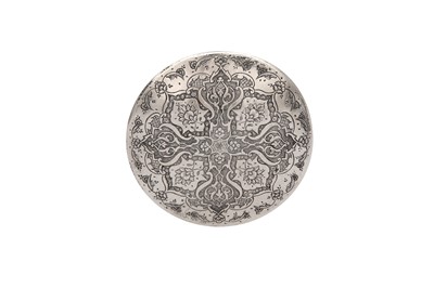 Lot 596 - AN IRANIAN ENGRAVED SILVER COMPACT WITH MIRROR