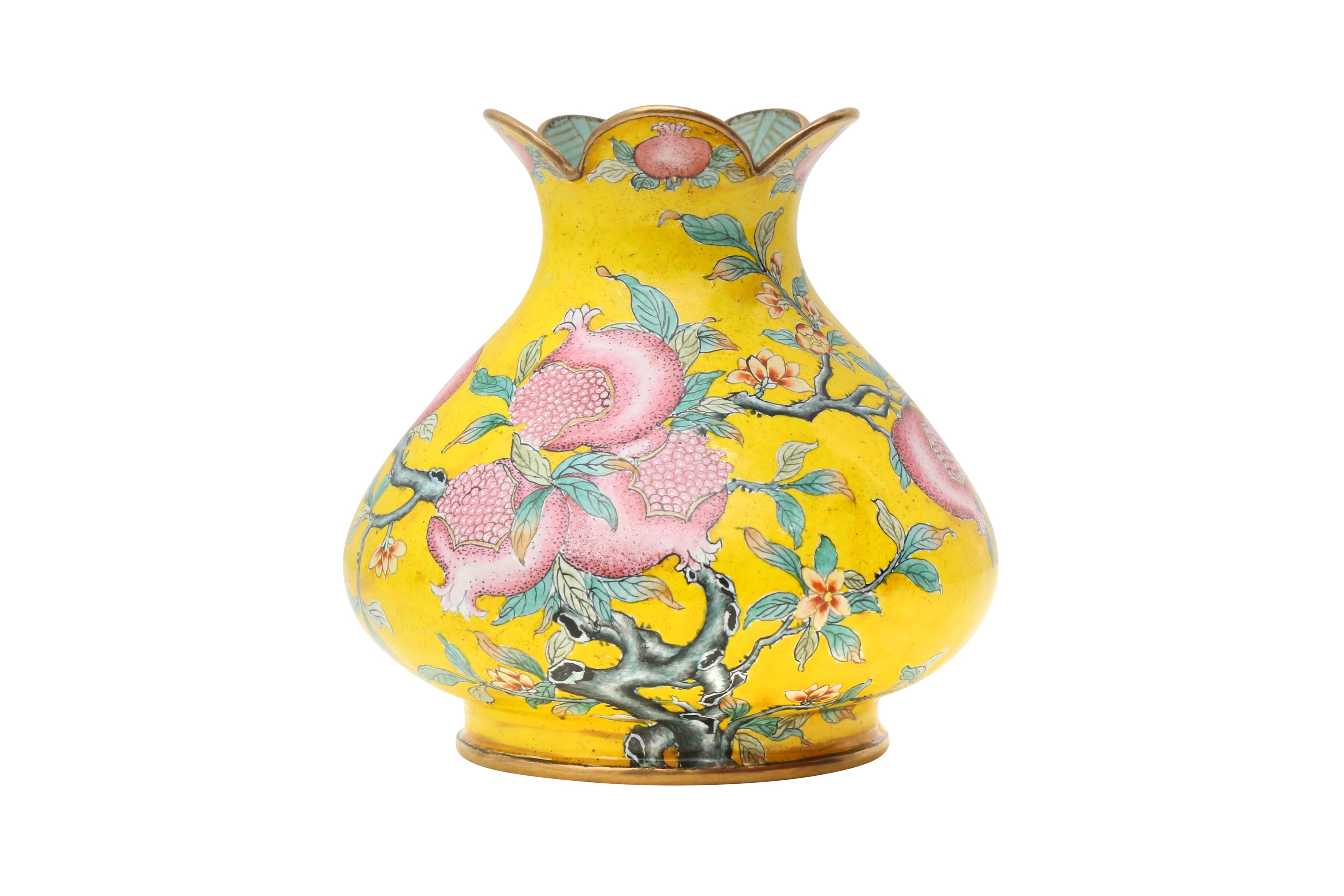 Lot 493 A CHINESE FAMILLE ROSE CANTON ENAMEL